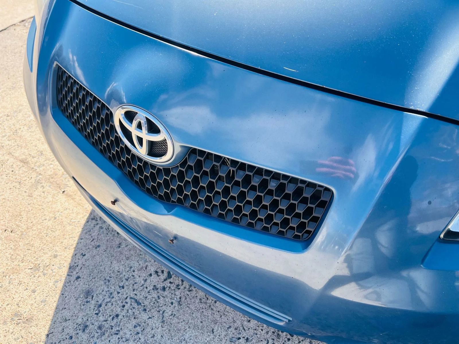 Used 2008 Toyota Yaris 2-Door Hatchback image 32