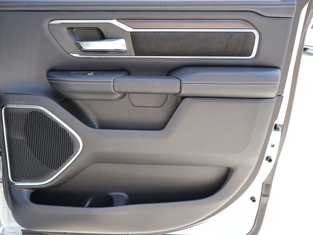 New 2026 RAM 1500 Laramie w/ Sport Appearance Package AWD/4WD image 10