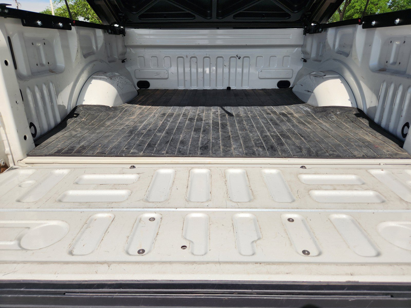 Used 2020 Ford F150 Lariat RWD image 24