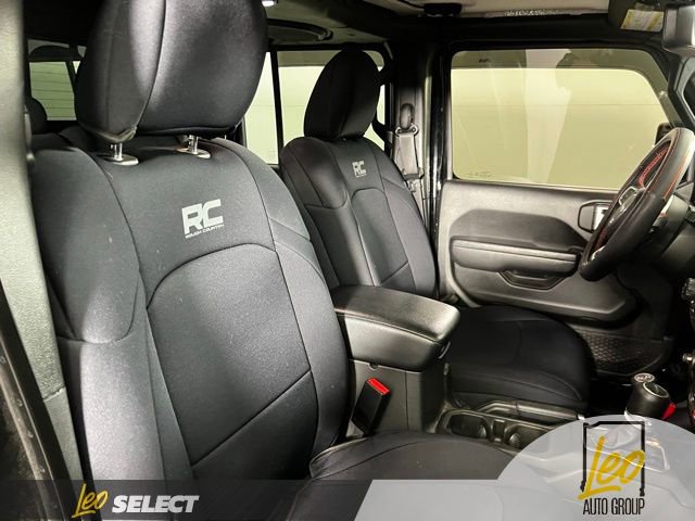 Used 2022 Jeep Gladiator Rubicon w/ Cold Weather Group image 10