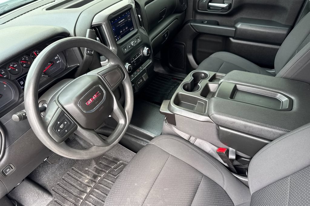 Used 2022 GMC Sierra 2500 Pro w/ Convenience Package AWD/4WD image 4