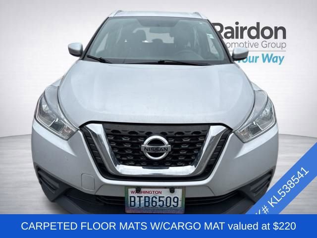 Used 2019 Nissan Kicks SV FWD image 2