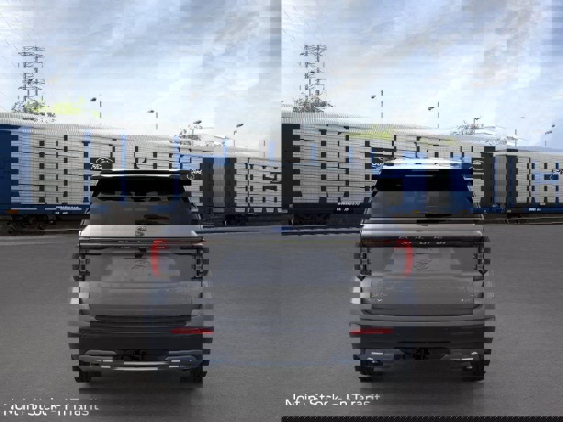 New 2026 Ford Explorer Active image 5