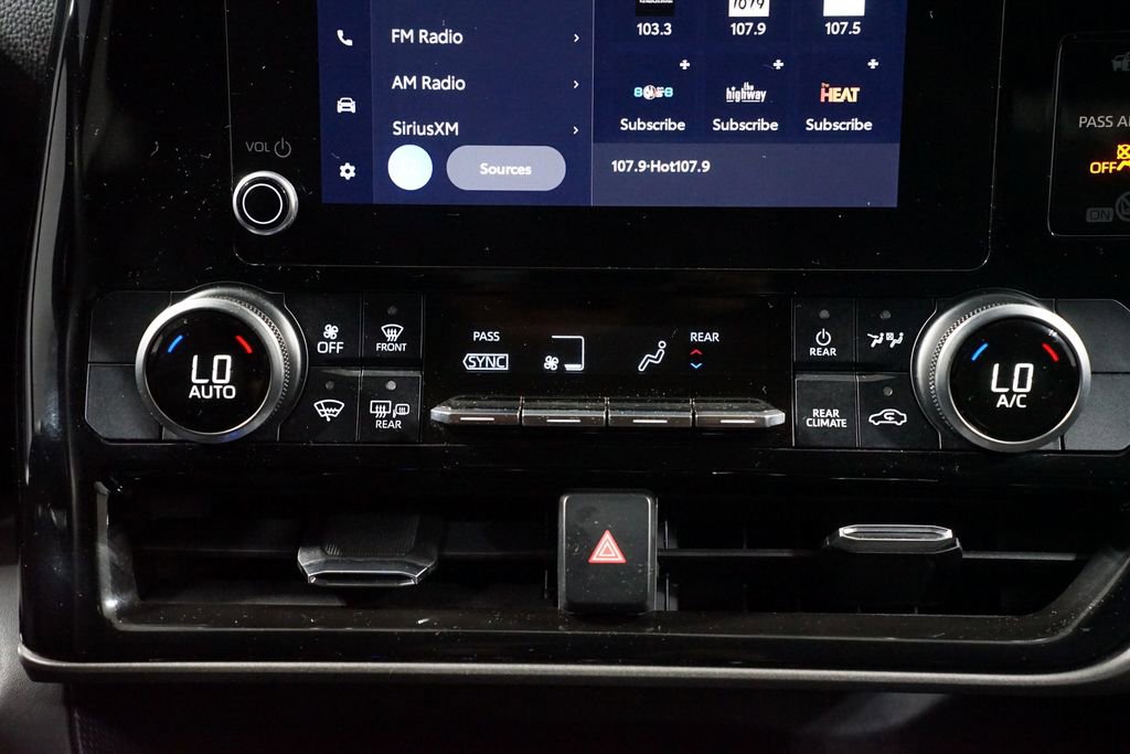 Used 2023 Toyota Highlander LE image 20