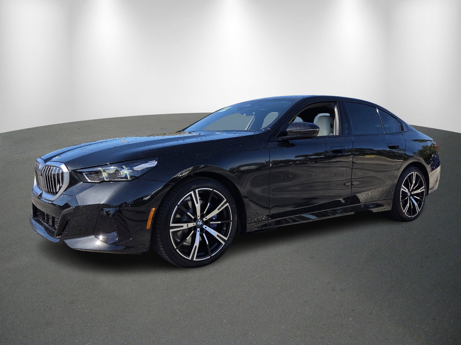 Used 2026 BMW 530i w/ M Sport Package image 3