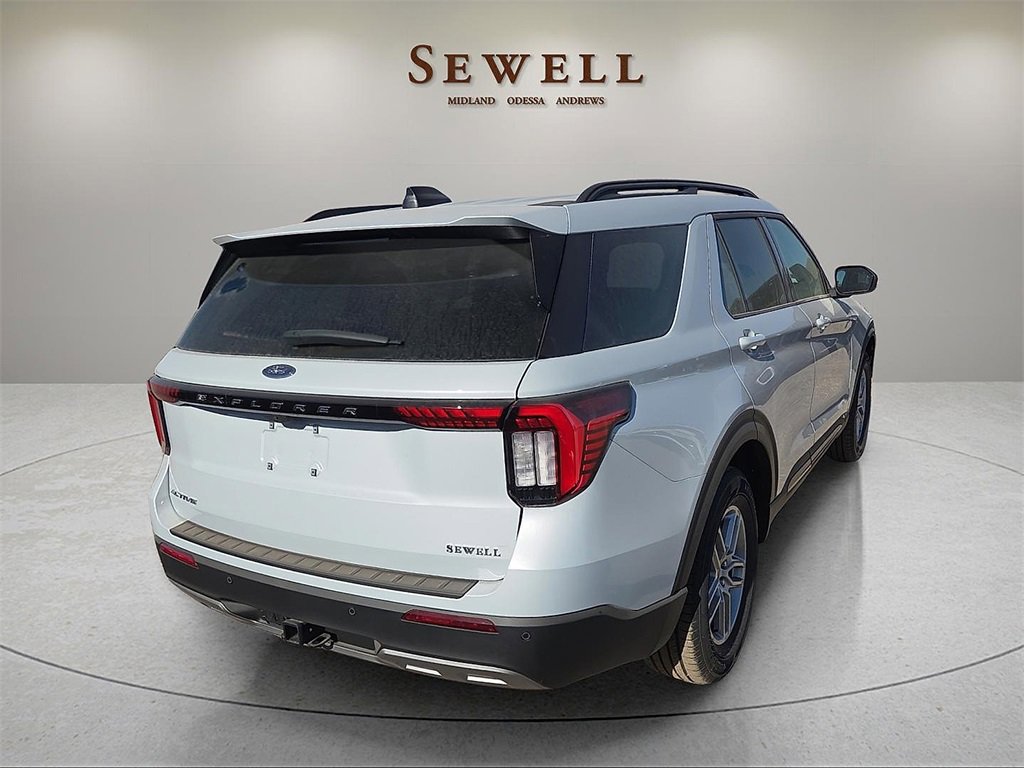 New 2026 Ford Explorer Active image 4
