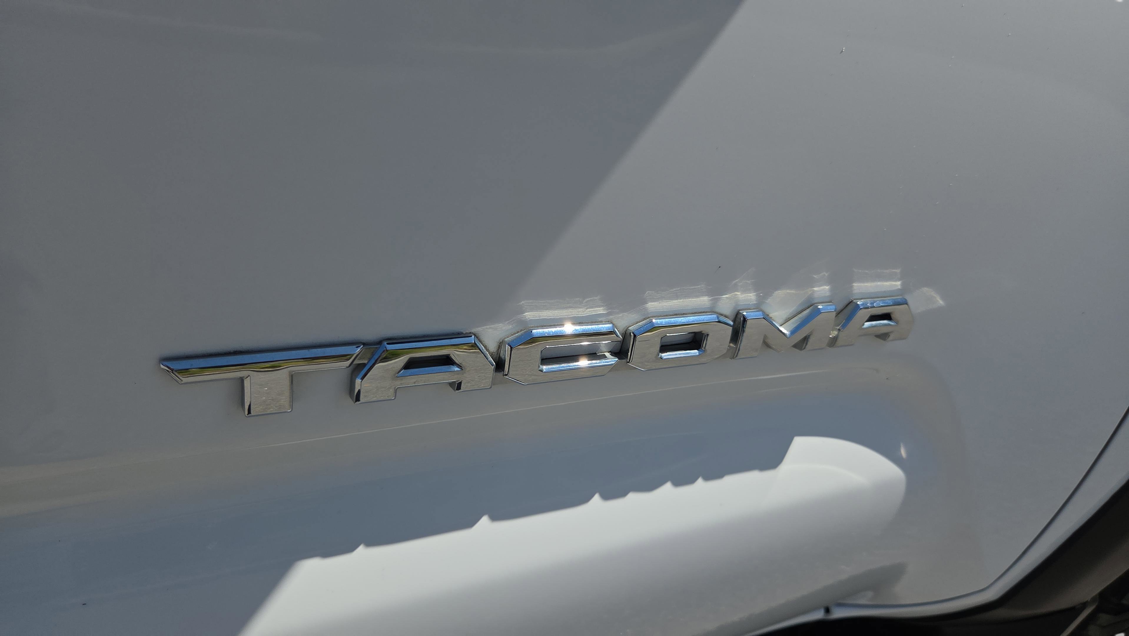 Used 2020 Toyota Tacoma TRD Off-Road RWD image 31