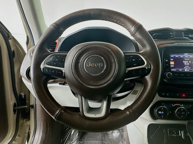 Used 2016 Jeep Renegade Limited FWD image 13