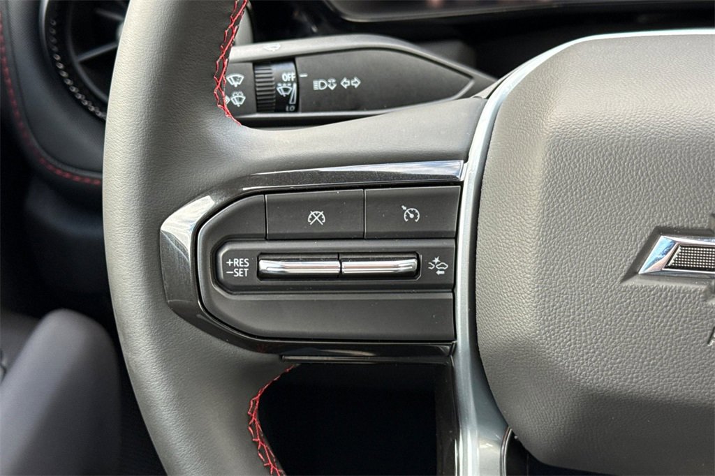 Used 2025 Chevrolet Colorado Z71 image 33