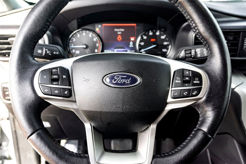 Used 2024 Ford Explorer XLT w/ Equipment Group 202A image 17