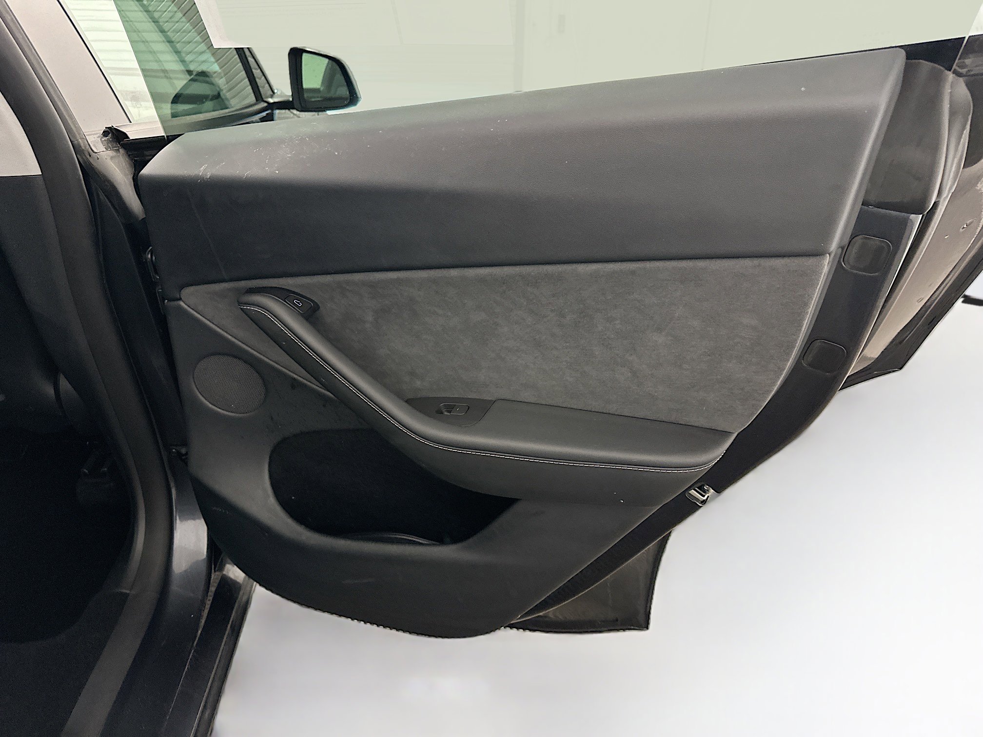 Used 2024 Tesla Model Y Long Range image 31