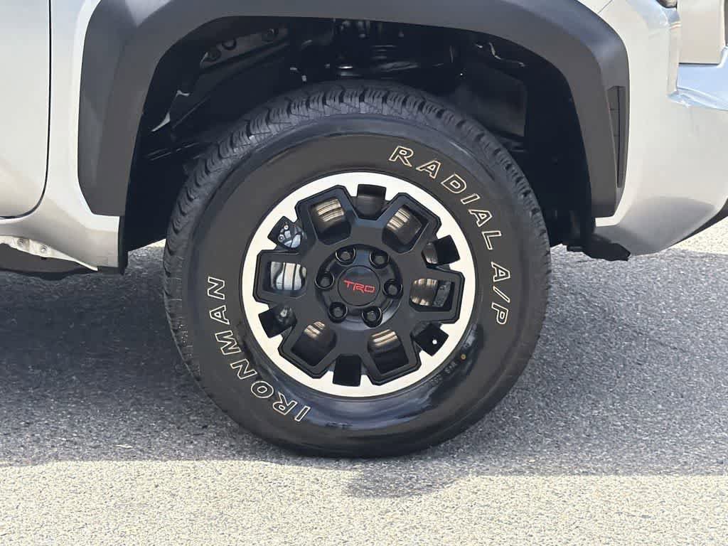 Used 2024 Toyota Tacoma TRD Off-Road image 34
