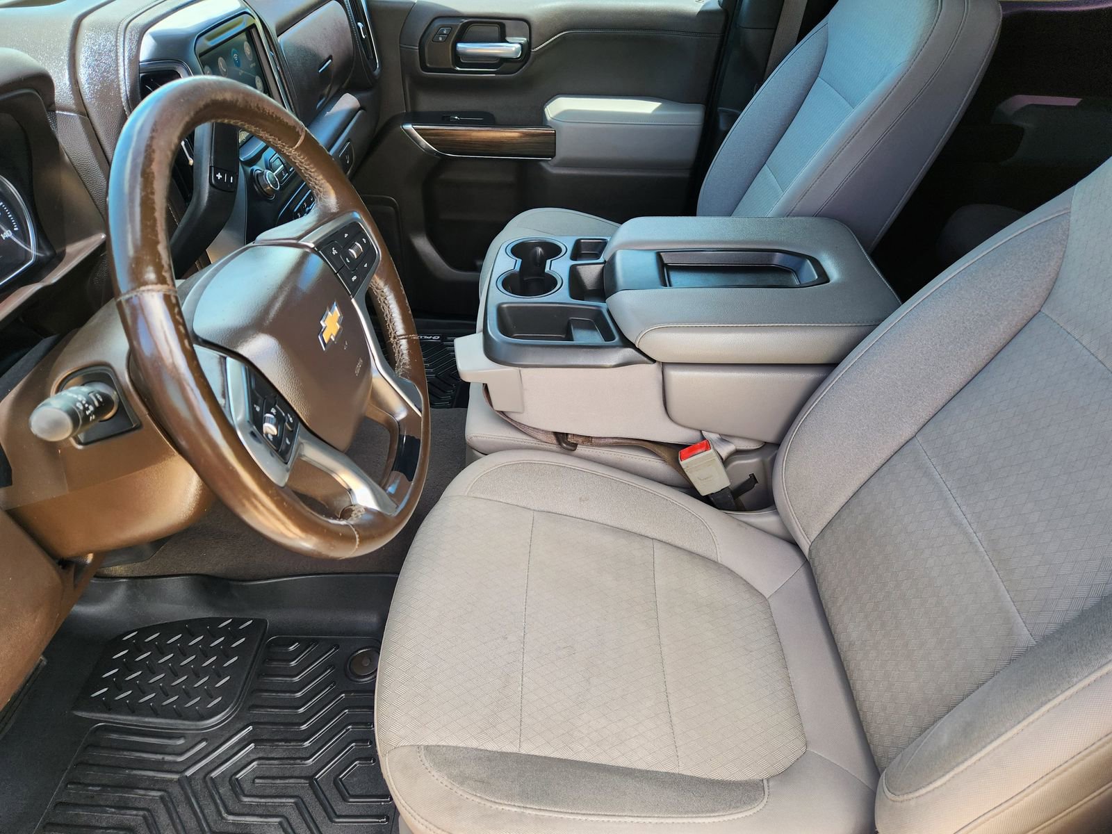 Used 2021 Chevrolet Silverado 1500 LT AWD/4WD image 16
