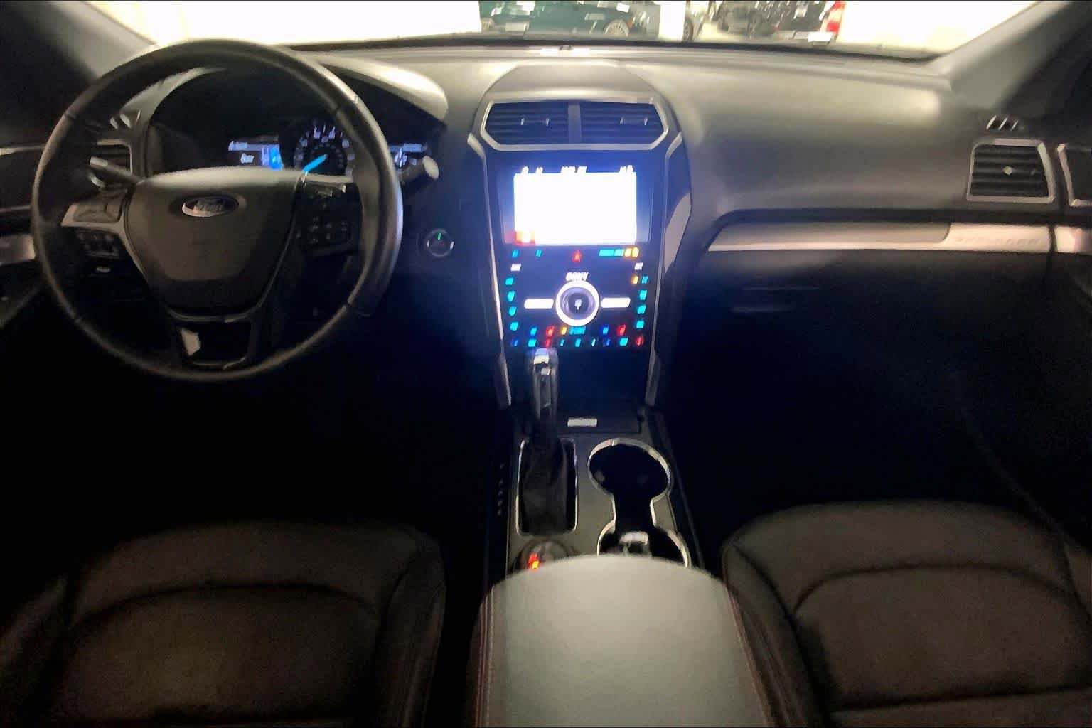 Used 2019 Ford Explorer Sport w/ Equipment Group 401A AWD/4WD image 15