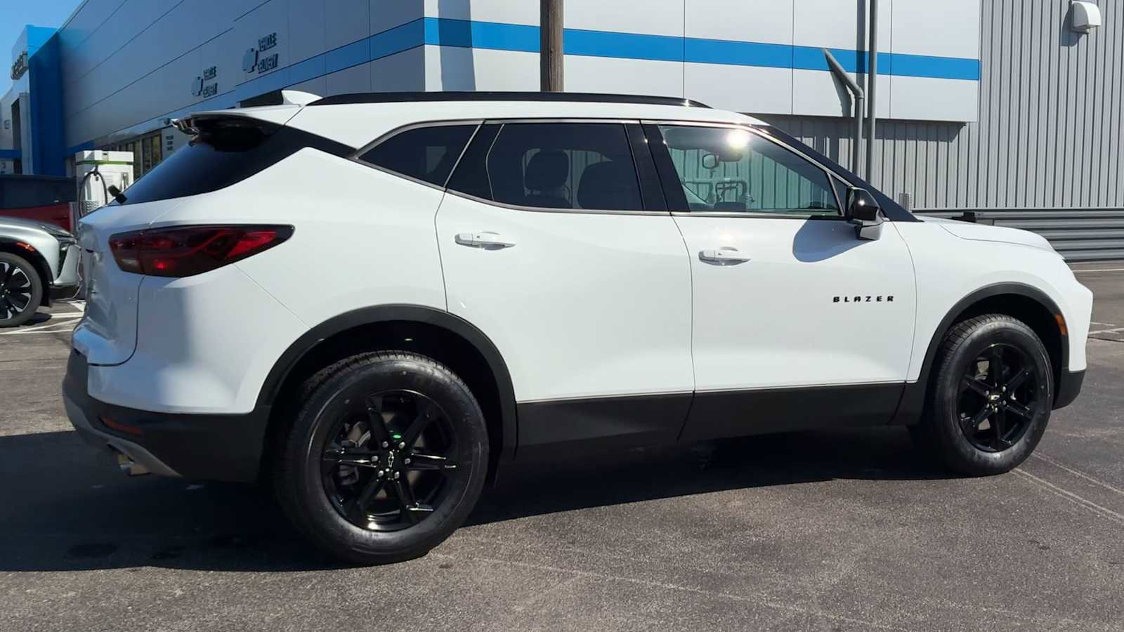 Certified 2023 Chevrolet Blazer LT w/ Convenience Package image 2