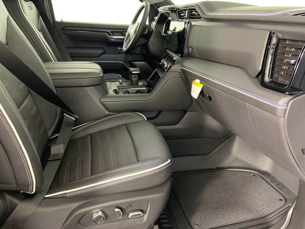 Used 2025 GMC Sierra 1500 AT4X image 18