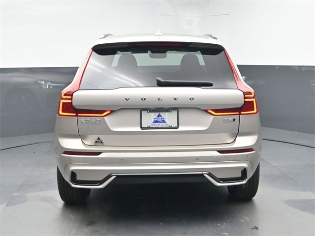 New 2026 Volvo XC60 B5 Core w/ Climate Package image 7