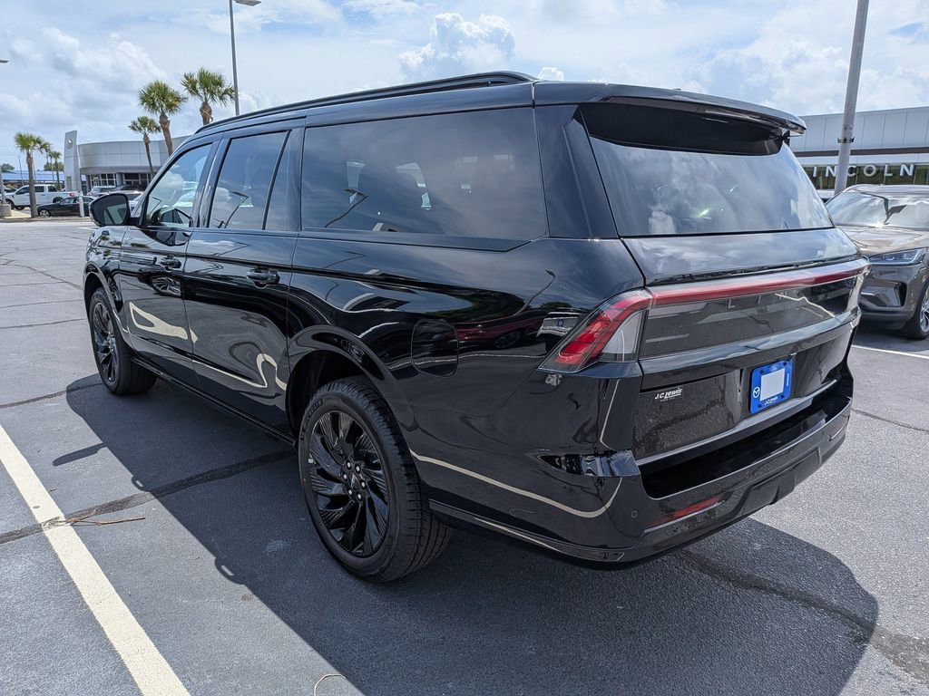 New 2026 Lincoln Navigator L Reserve w/ Jet Appearance Package AWD/4WD image 6