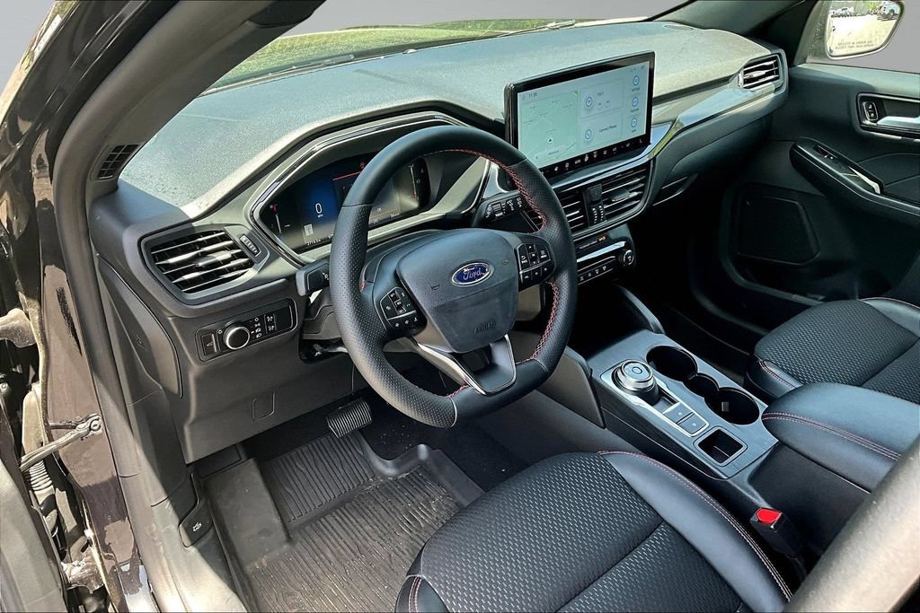 New 2025 Ford Escape ST-Line w/ Tech Pack #1 AWD/4WD image 7