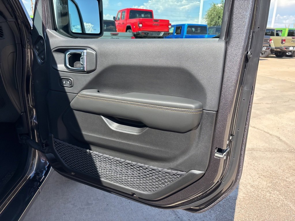 New 2025 Jeep Wrangler Unlimited Sahara image 25