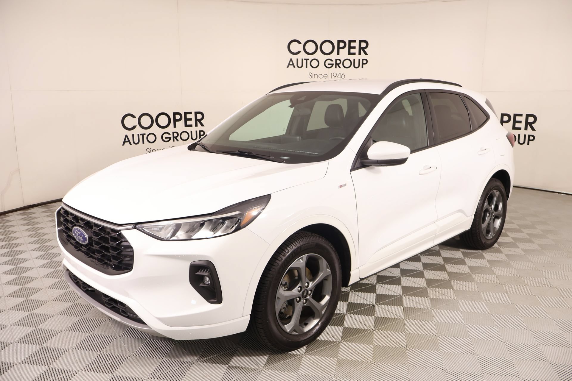 Used 2023 Ford Escape ST-Line Select AWD/4WD image 10
