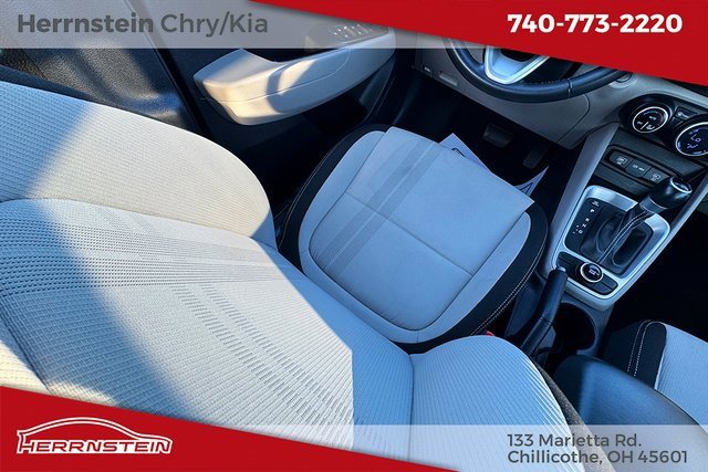 Used 2024 Hyundai Venue SEL image 14