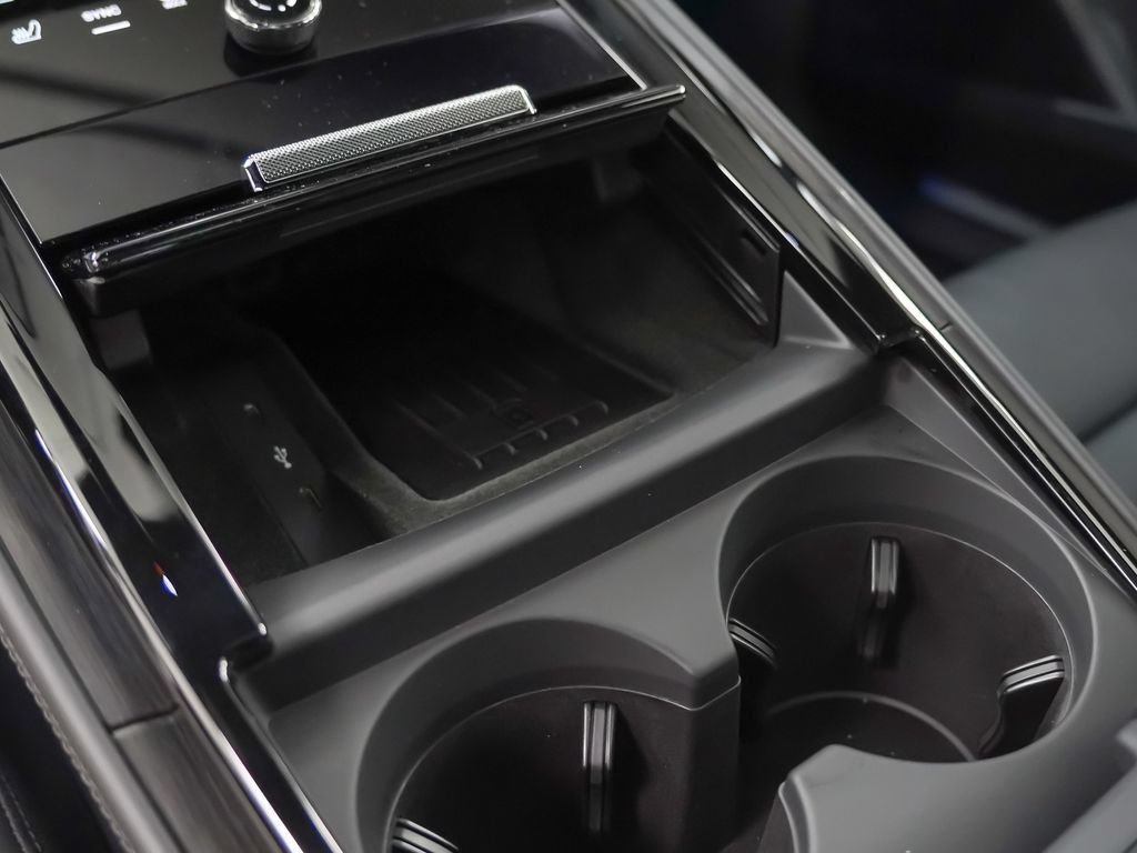 Certified 2025 Porsche Panamera 4 AWD/4WD image 33