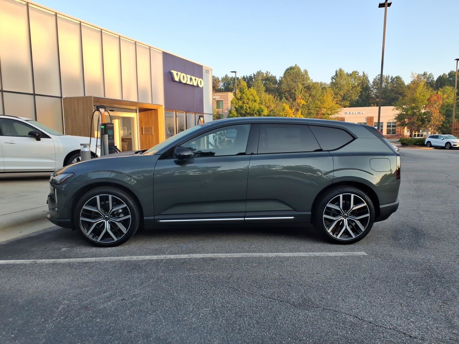 New 2027 Volvo EX60 Ultra AWD/4WD image 2
