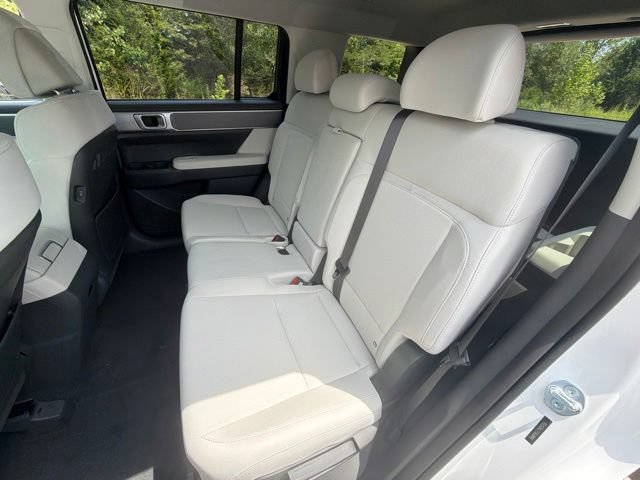 New 2027 Hyundai Santa Fe SE FWD image 15