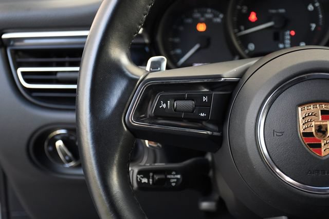 Used 2024 Porsche Macan w/ Premium Plus Package AWD/4WD image 8