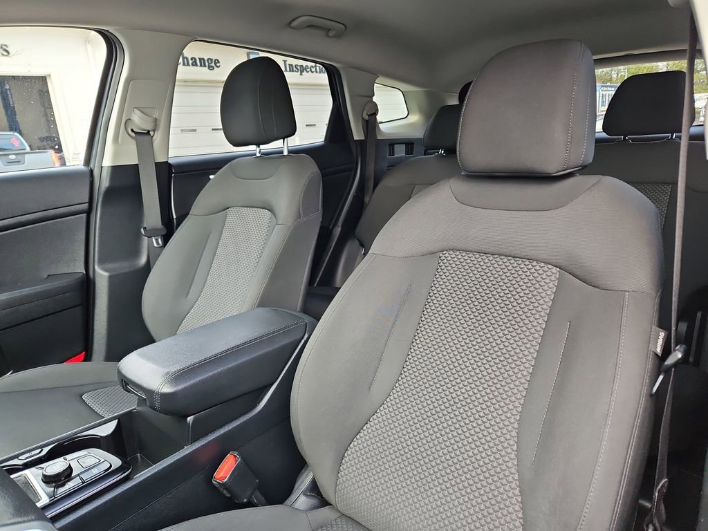 Used 2024 Kia Sportage LX image 21