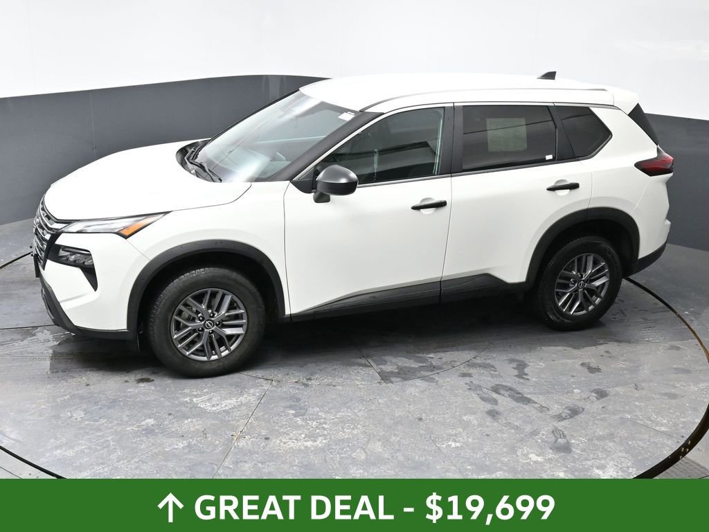 Used 2024 Nissan Rogue S AWD/4WD image 44