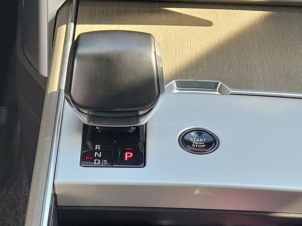 New 2026 Land Rover Range Rover SV image 20