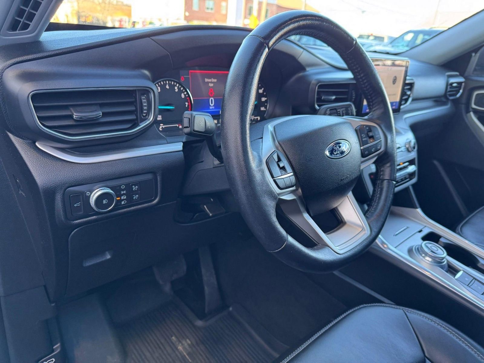 Used 2022 Ford Explorer XLT w/ Equipment Group 202A image 22