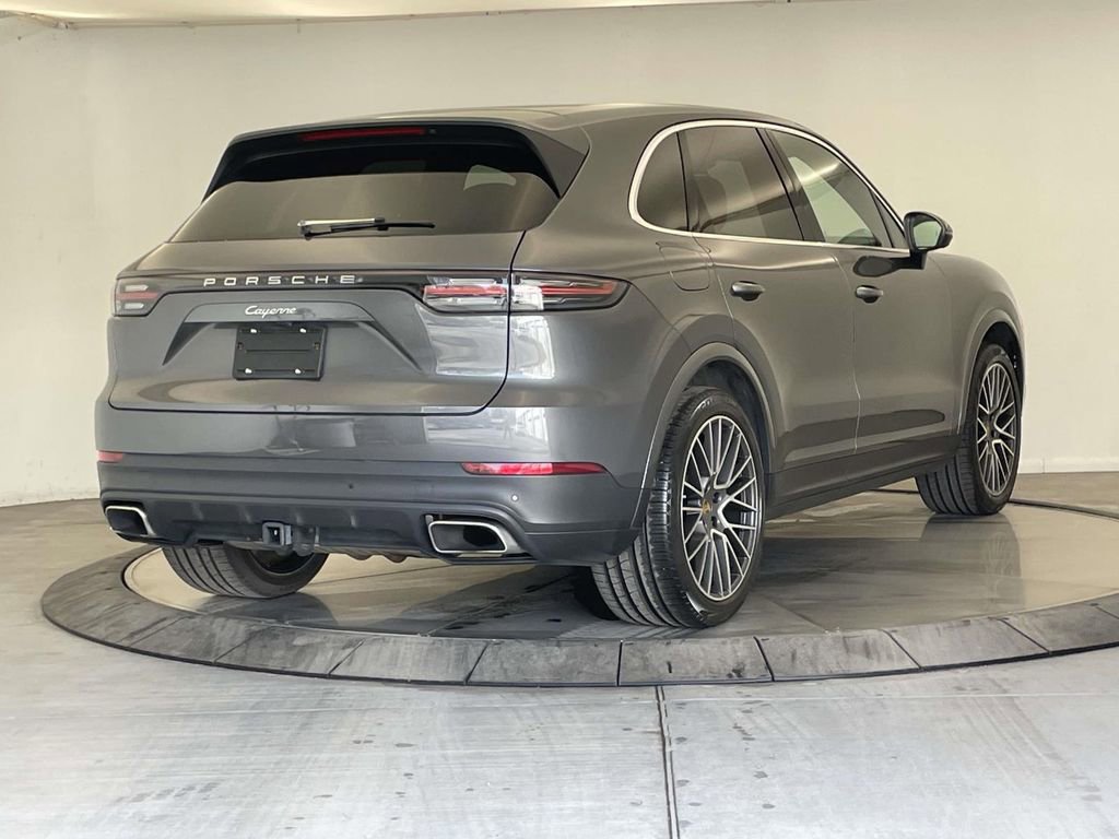Used 2023 Porsche Cayenne Platinum Edition AWD/4WD image 5