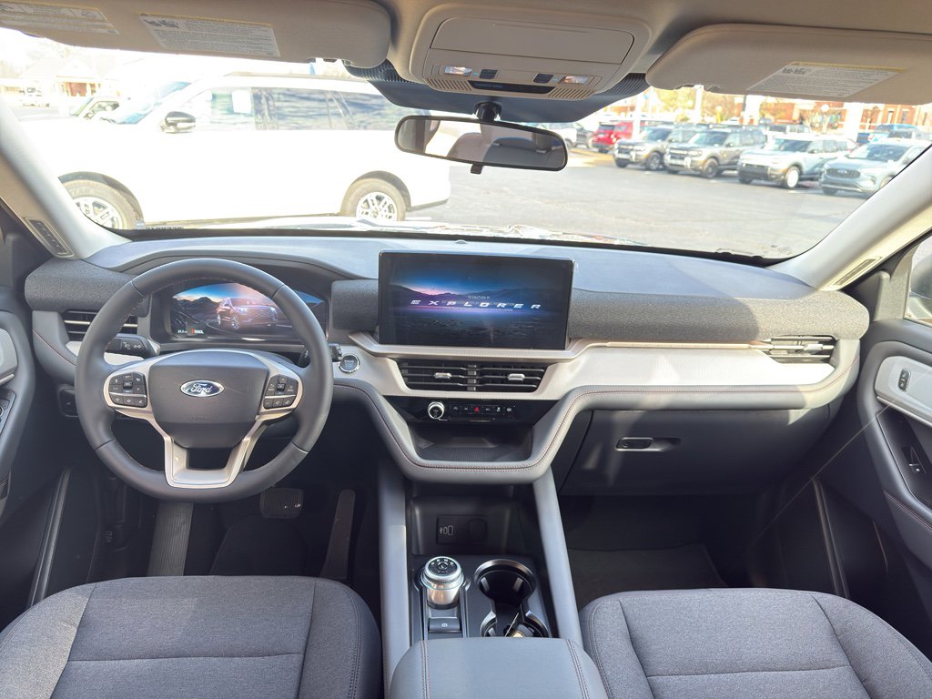 New 2026 Ford Explorer Active image 13