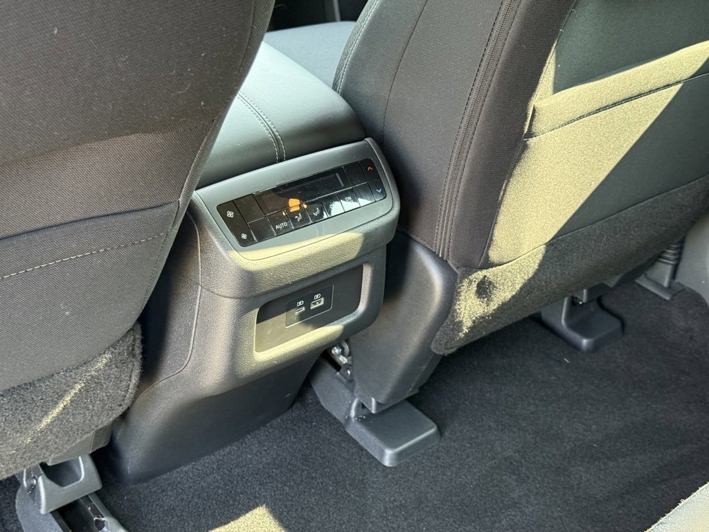 Certified 2025 Nissan Pathfinder SV image 26