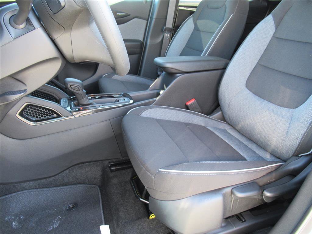 Used 2025 Chevrolet TrailBlazer LT w/ Driver Confidence Package image 15