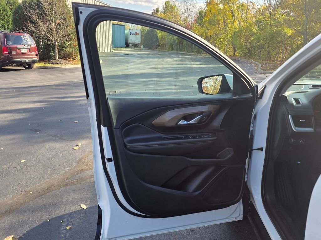 Used 2020 GMC Terrain SLE image 14