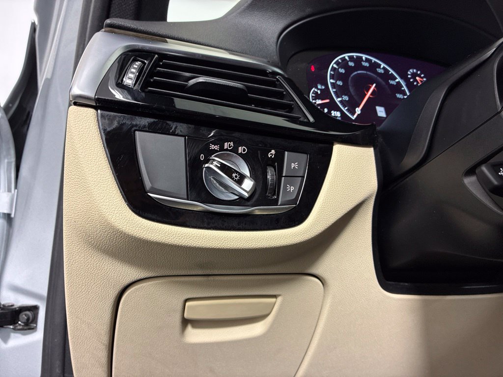 Used 2019 BMW 530i RWD image 18
