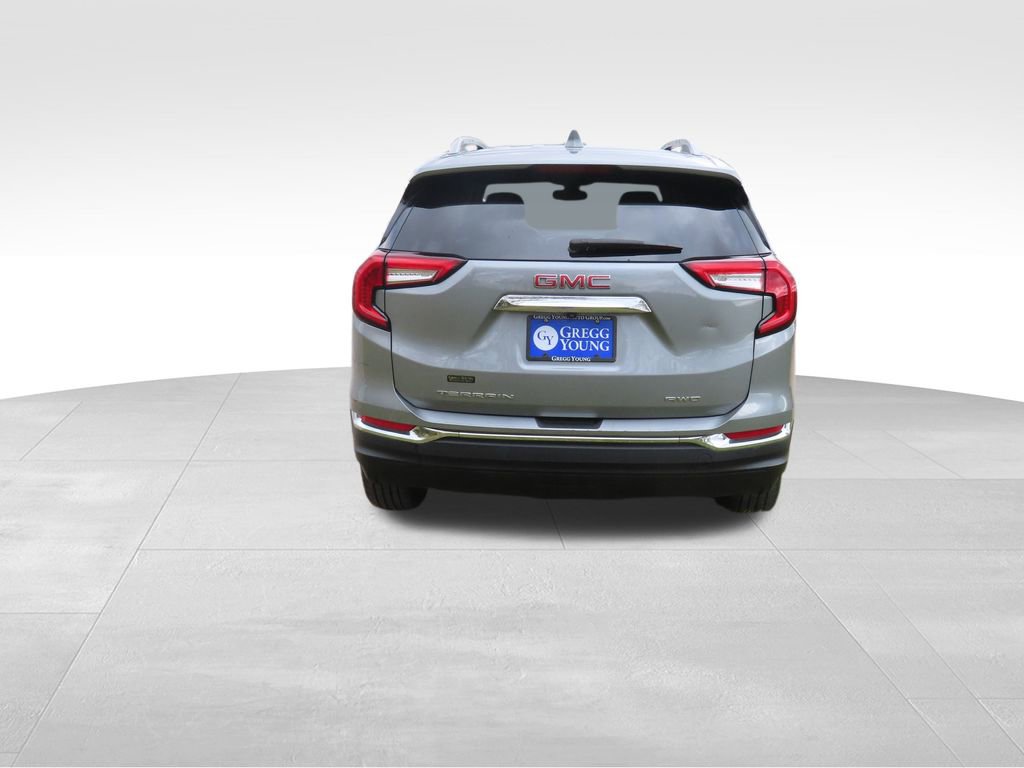Used 2024 GMC Terrain SLT image 5