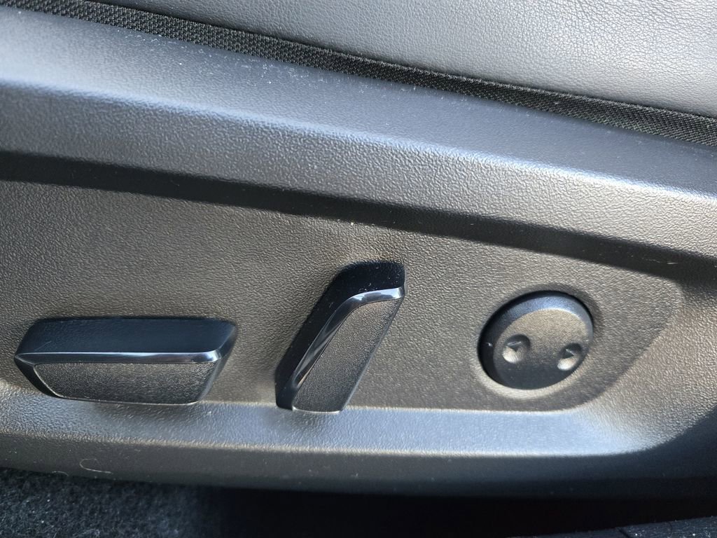 Used 2024 Mitsubishi Outlander SE image 13