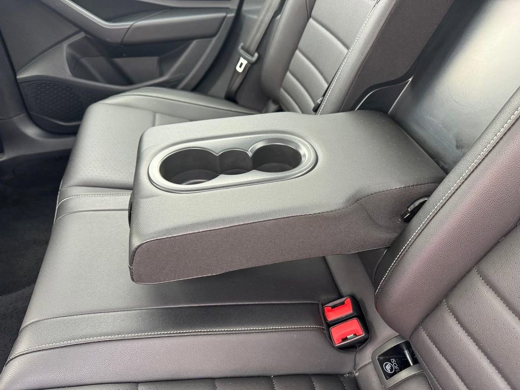 Used 2024 Volkswagen Jetta SE image 11
