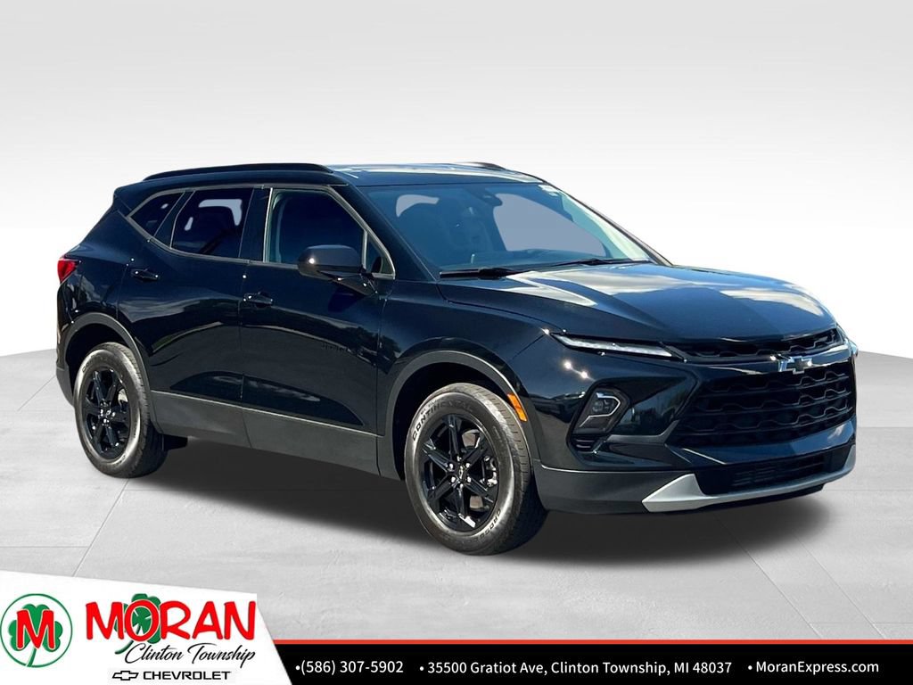 Certified 2025 Chevrolet Blazer LT w/ Midnight/Sport Edition FWD image 9