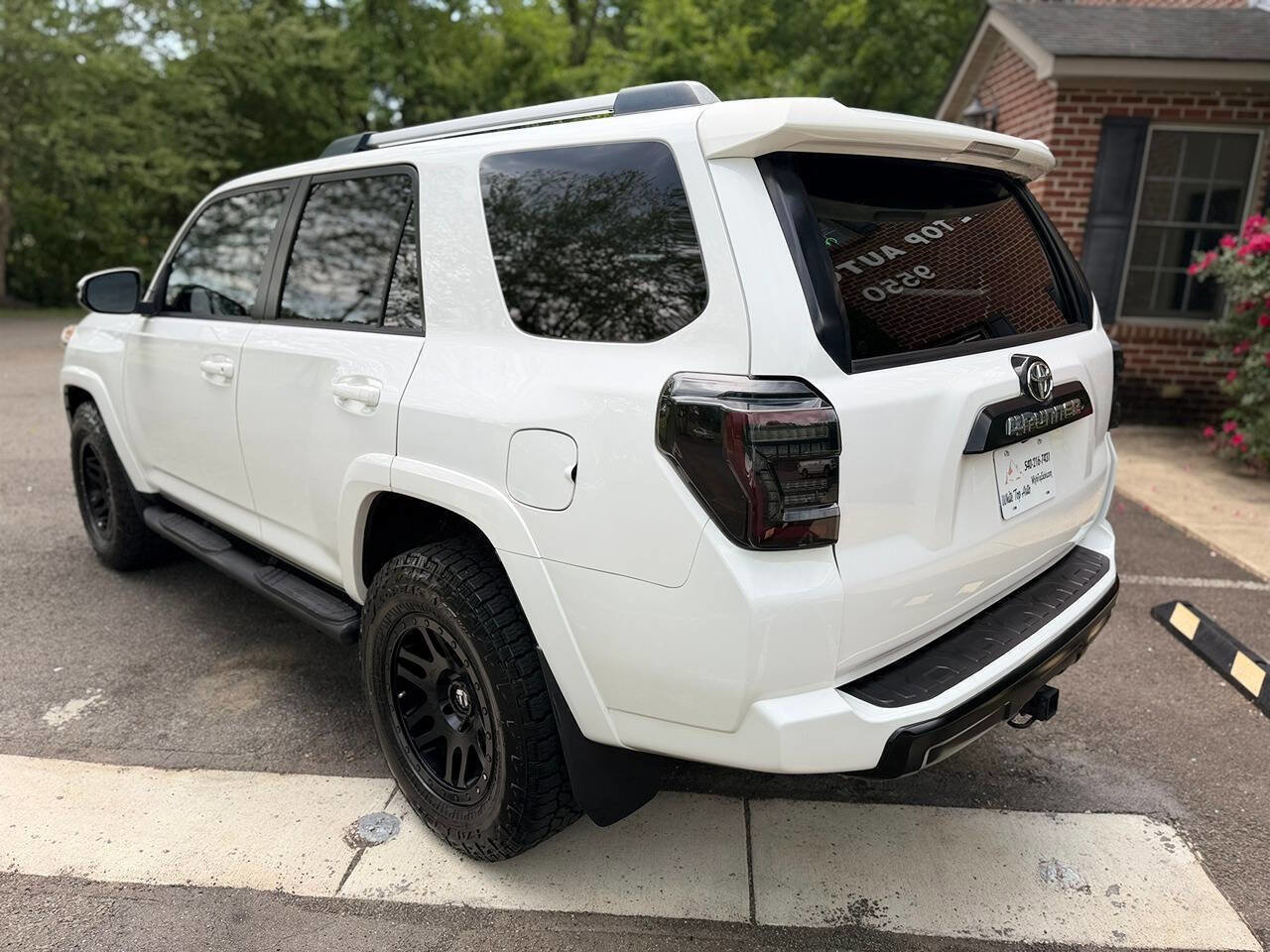 Used 2016 Toyota 4Runner Trail Premium AWD/4WD image 3