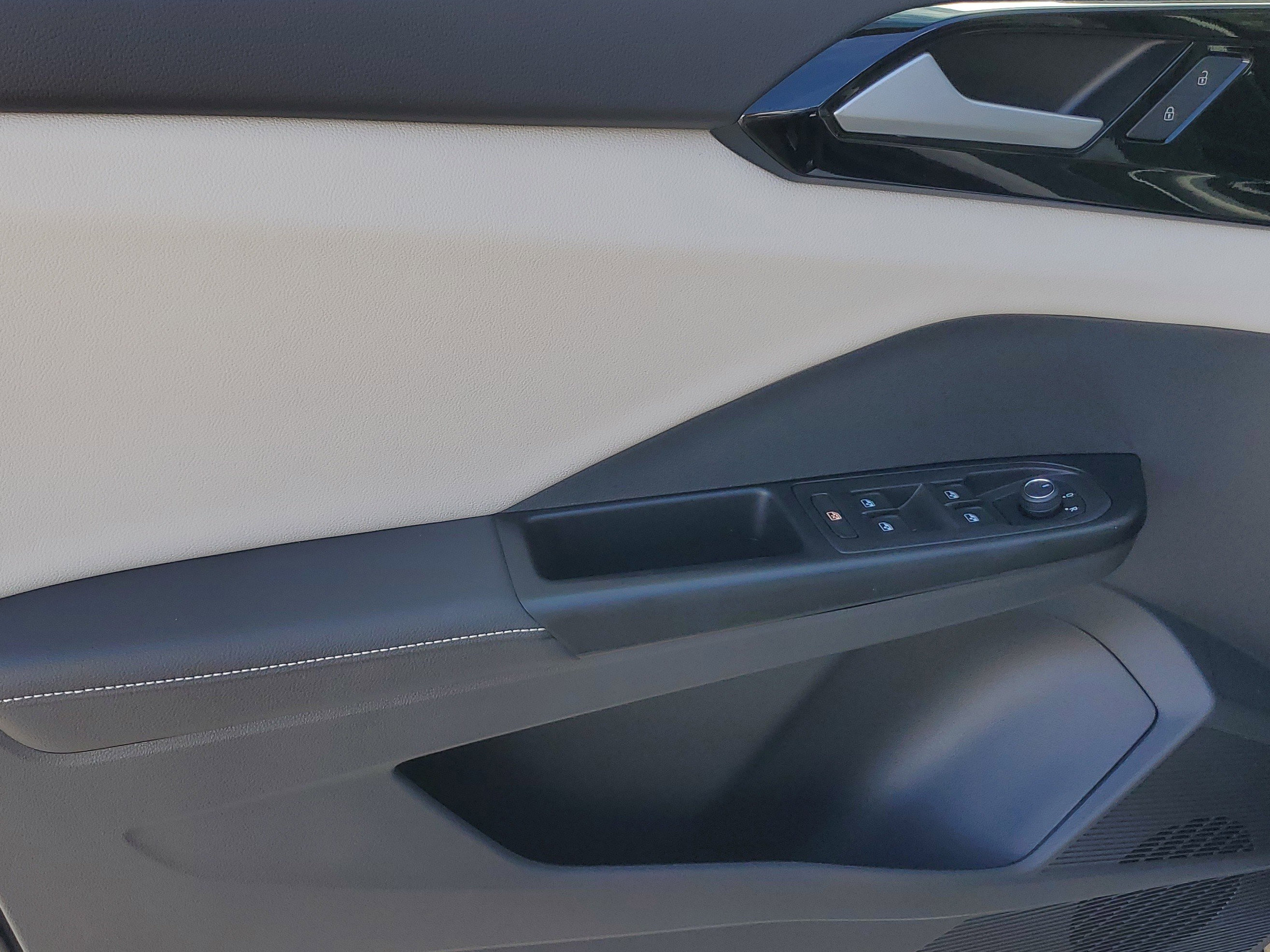 New 2026 Volkswagen Taos S FWD image 11