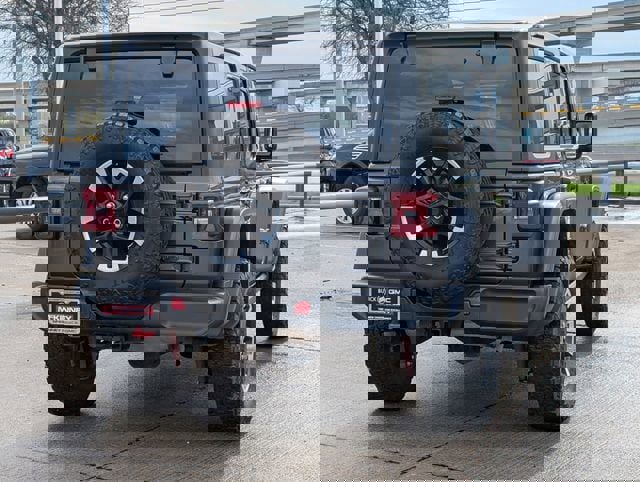 Used 2025 Jeep Wrangler Unlimited Rubicon image 4