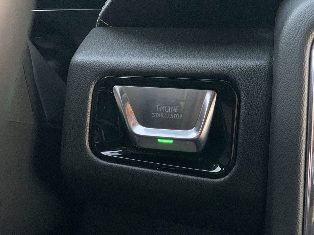 Certified 2025 GMC Yukon Denali image 14