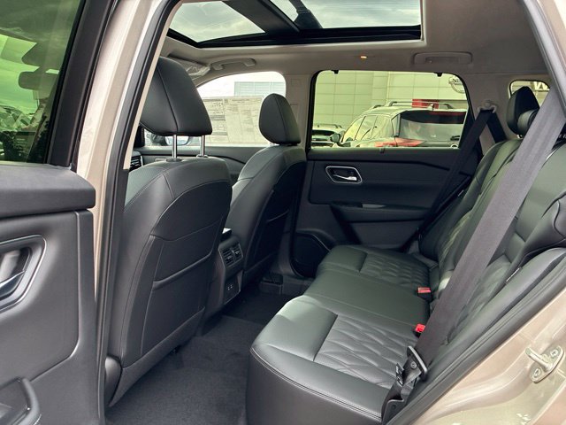 New 2026 Nissan Rogue Platinum AWD/4WD image 8