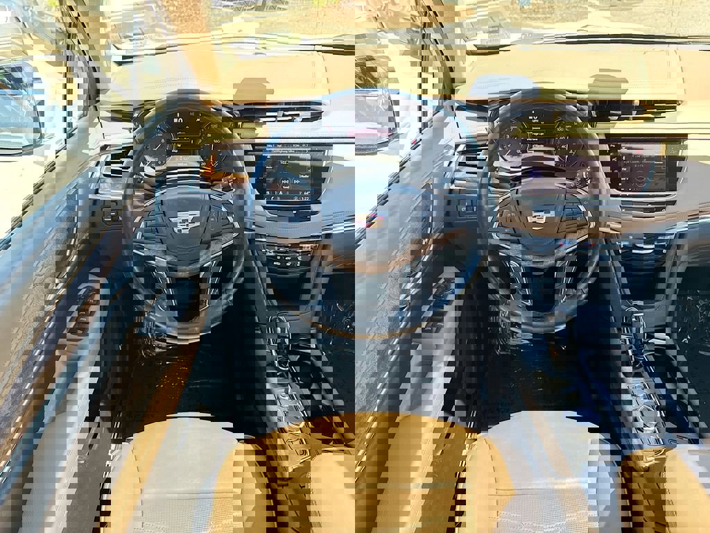 Used 2021 Cadillac XT5 Premium Luxury w/ Platinum Package image 11